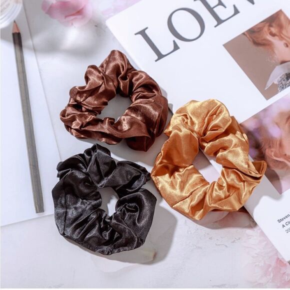 Silky neutral Hair Scrunchies  - Picture 2 of 4